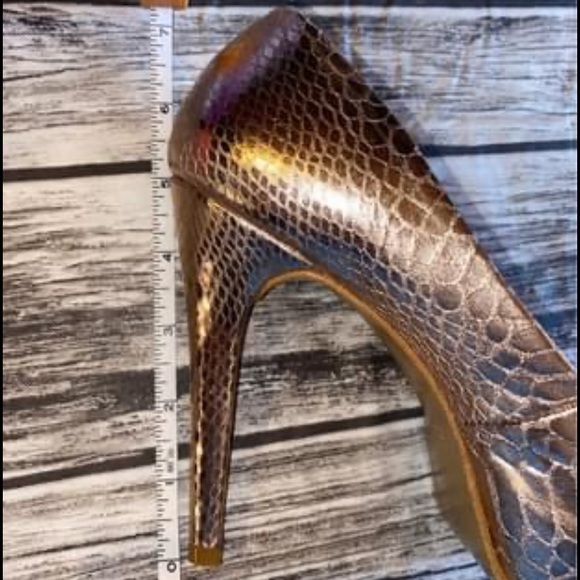 Heels - Picture 2 of 2